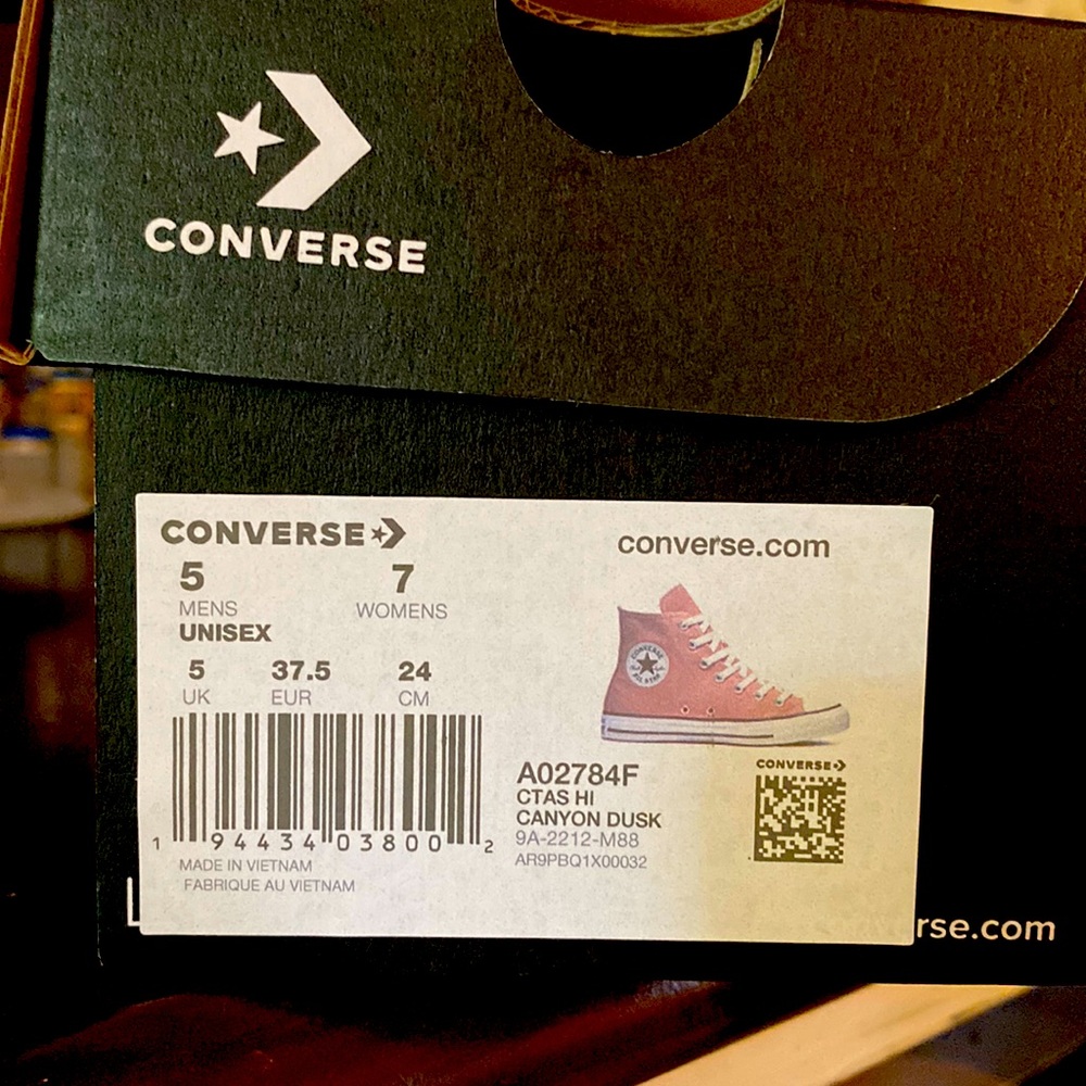Canyon Dusk, Size 7 women’s, Size 5 Men’s, Unisex, Converse.